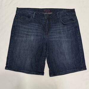 Tommy Hilfiger Blue Jean Shorts Classic Style
Size 12